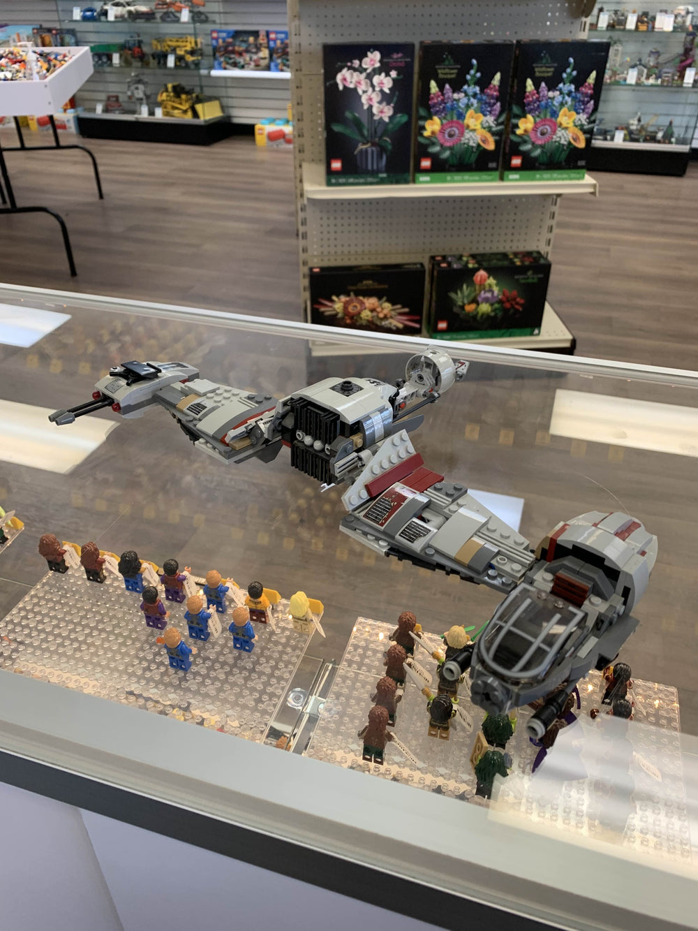 75202 Defense of Crait (Retired) (Previously Owned)