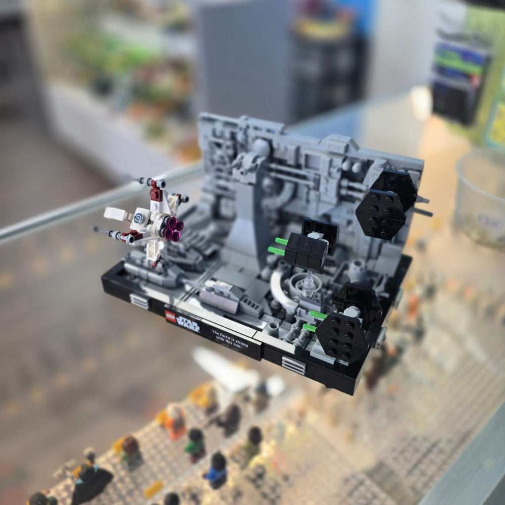 75329 LEGO Star Wars: Death Star Trench Run Diorama (Previously Owned)