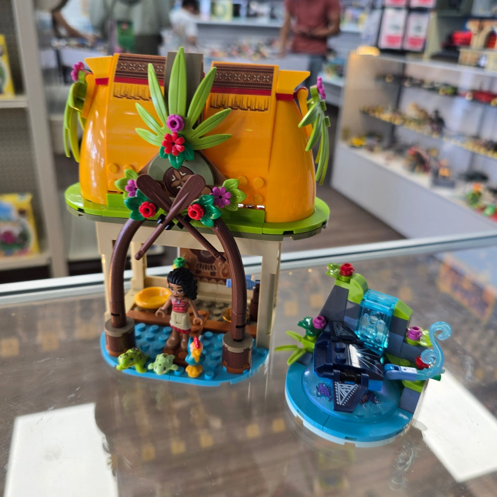 43183 Moana's Island Home (Previously Owned) (Retired)
