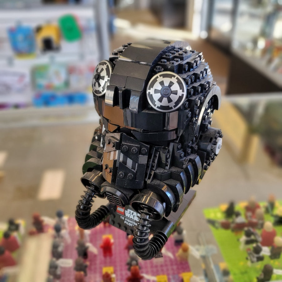 75274 LEGO Star Wars TIE Fighter Pilot Helmet (Retired) (Previously Owned)