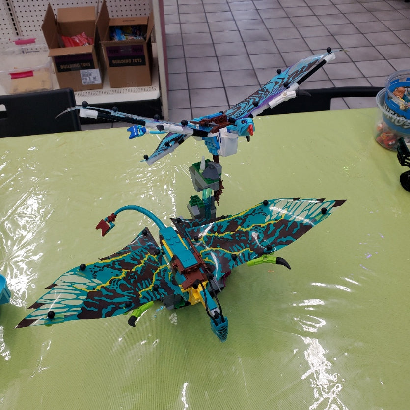 75572 LEGO Avatar: Jake & Neytiri’s First Banshee Flight (Previously Owned)