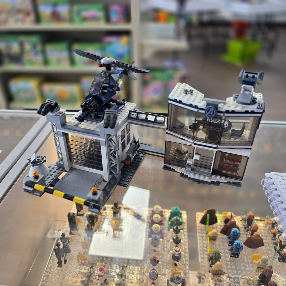 76131 LEGO Marvel: Avengers Compound Battle (Retired) (Previously Owned)