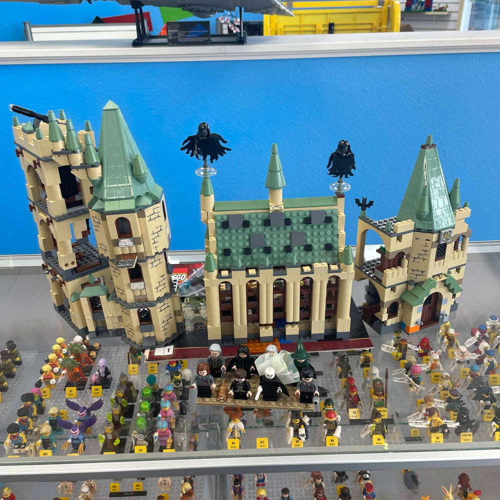 4842 LEGO Harry Potter: Hogwarts Castle (4th edition) (Retired) (Previously Owned)