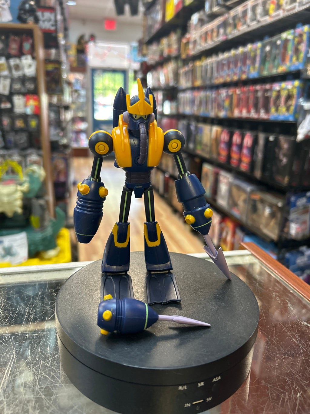 Full Charged Wave Man (Jakks Pacific, Mega Man) product image 1, provided for visual reference and product detail review