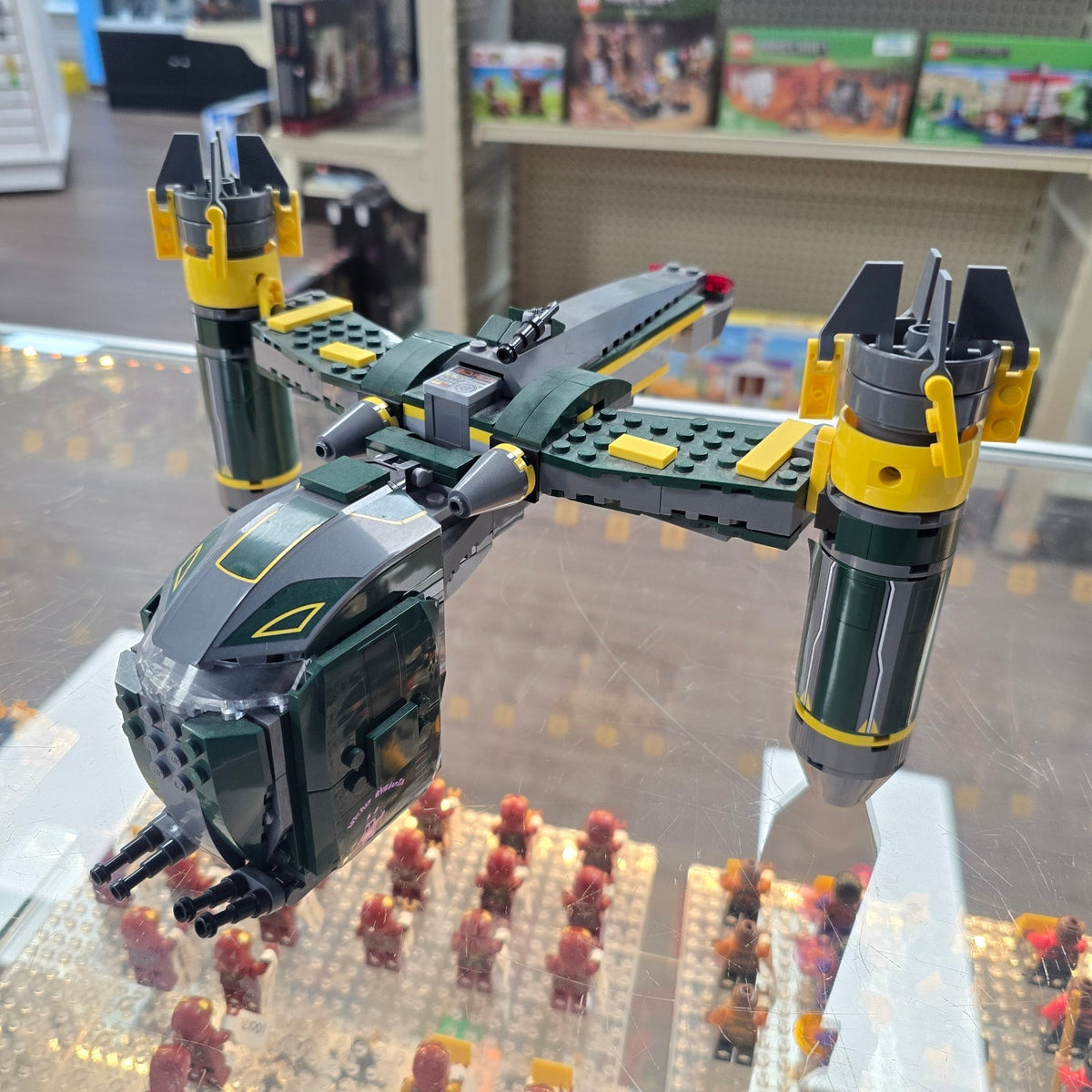 7930 Bounty Hunter Assault Gunship (Retired) (Previously Owned) product image 1, provided for visual reference and product