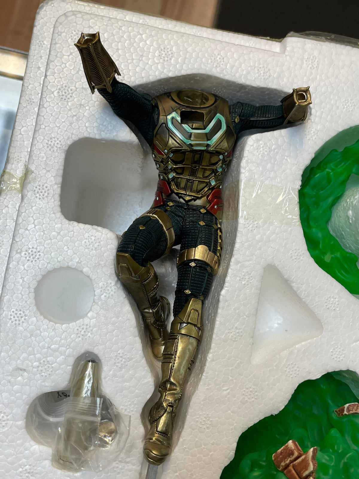 Mysterio BDS Art Scale 1/10 (Marvel Spider-Man Far From Home, Iron Studios) COMPLETE product image 31, provided for visual