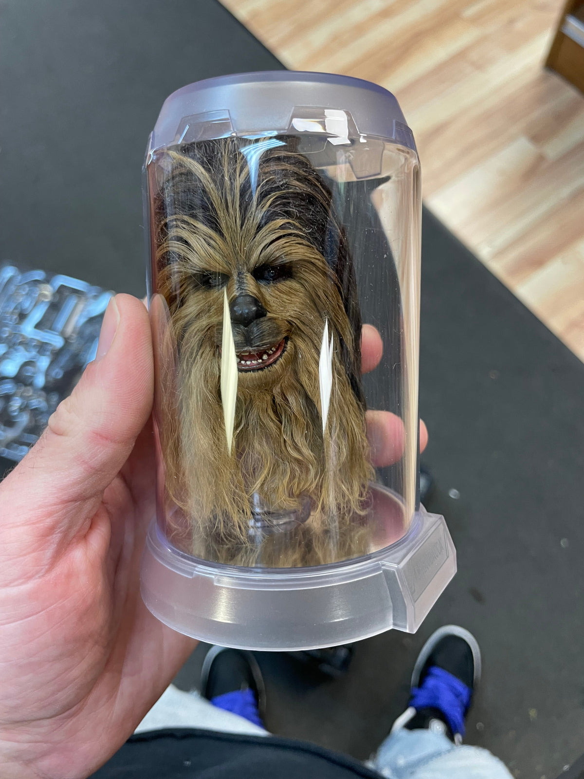 Chewbacca with Disassembled C-3PO MMS766 (Star Wars Hot Toys) COMPLETE product image 37, provided for visual reference and