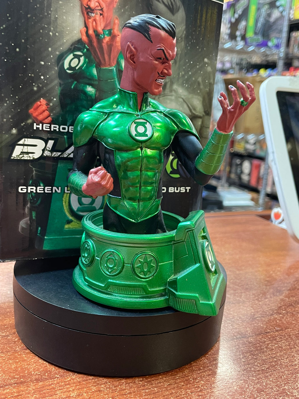 Green Lantern Sinestro Bust (DC Comics, DC Direct, Blackest Night) OPEN BOX product image 2, provided for visual reference