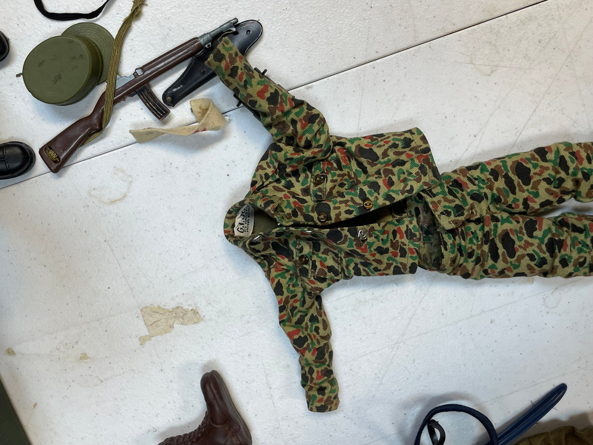 Action Marine with Foot Locker (Vintage 12” GI Joe, Hasbro) **Original** product image 13, provided for visual reference and