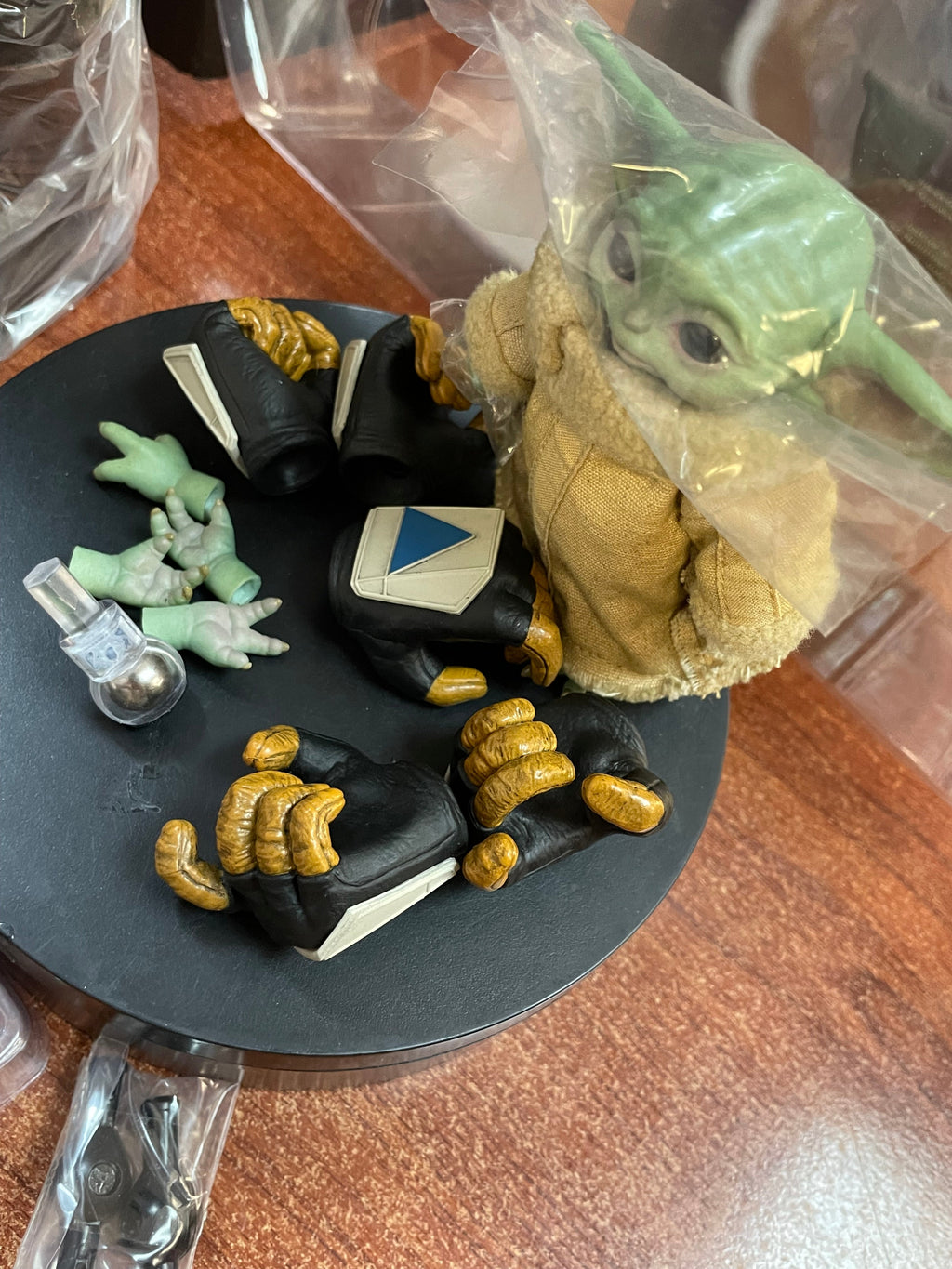 The Mandalorian & Grogu 1/4th Quarter Scale (Star Wars, Hot Toys) COMPLETE product image 6, provided for visual reference