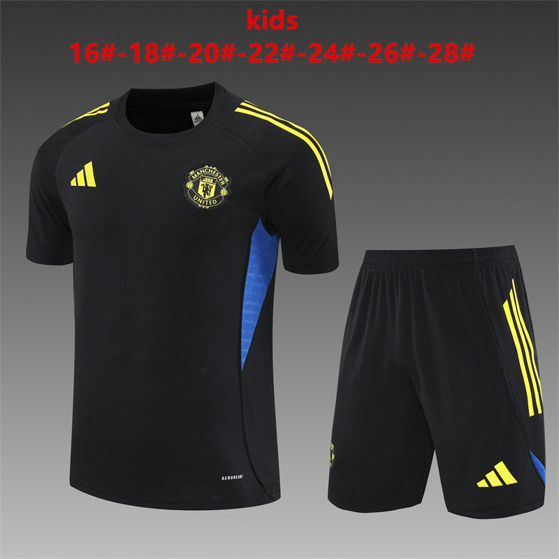 Kids Manchester United Training Tracksuits 25/26 Football product image 1