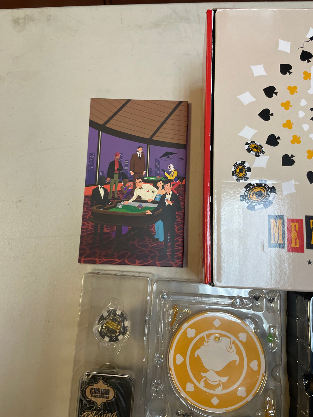 Secret Agent Gomez 2021 Mezcocon Summer Edition Casino High Roller Box Set (Mezco One:12, Mezco Toyz) MISSING STICKERS