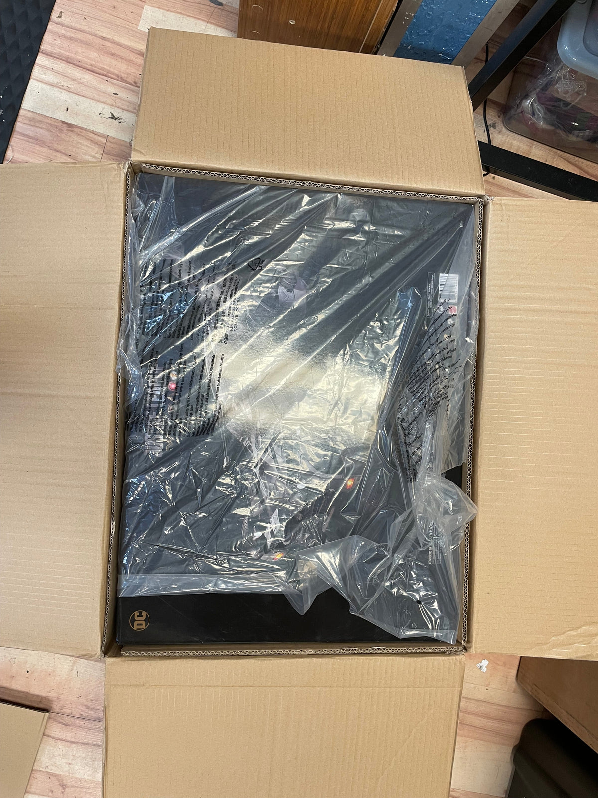 DC Ultimate Justice League RC Batmobile 1/10 Scale (Batman, Mattel) SEALED product image 12, provided for visual reference