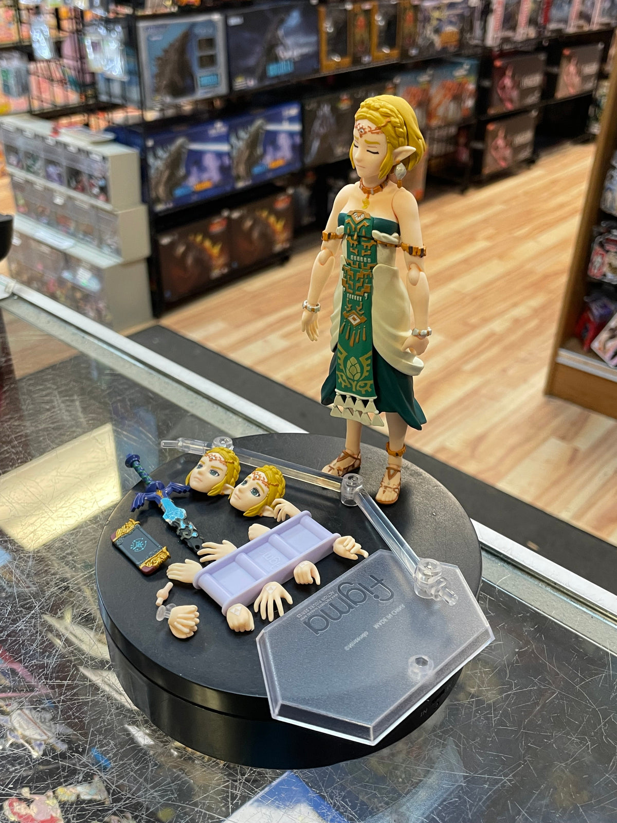 Zelda Tears Of The Kingdom Ver. #637 (The Legend Of Zelda, Figma Goodsmile Company) COMPLETE product image 3, provided for