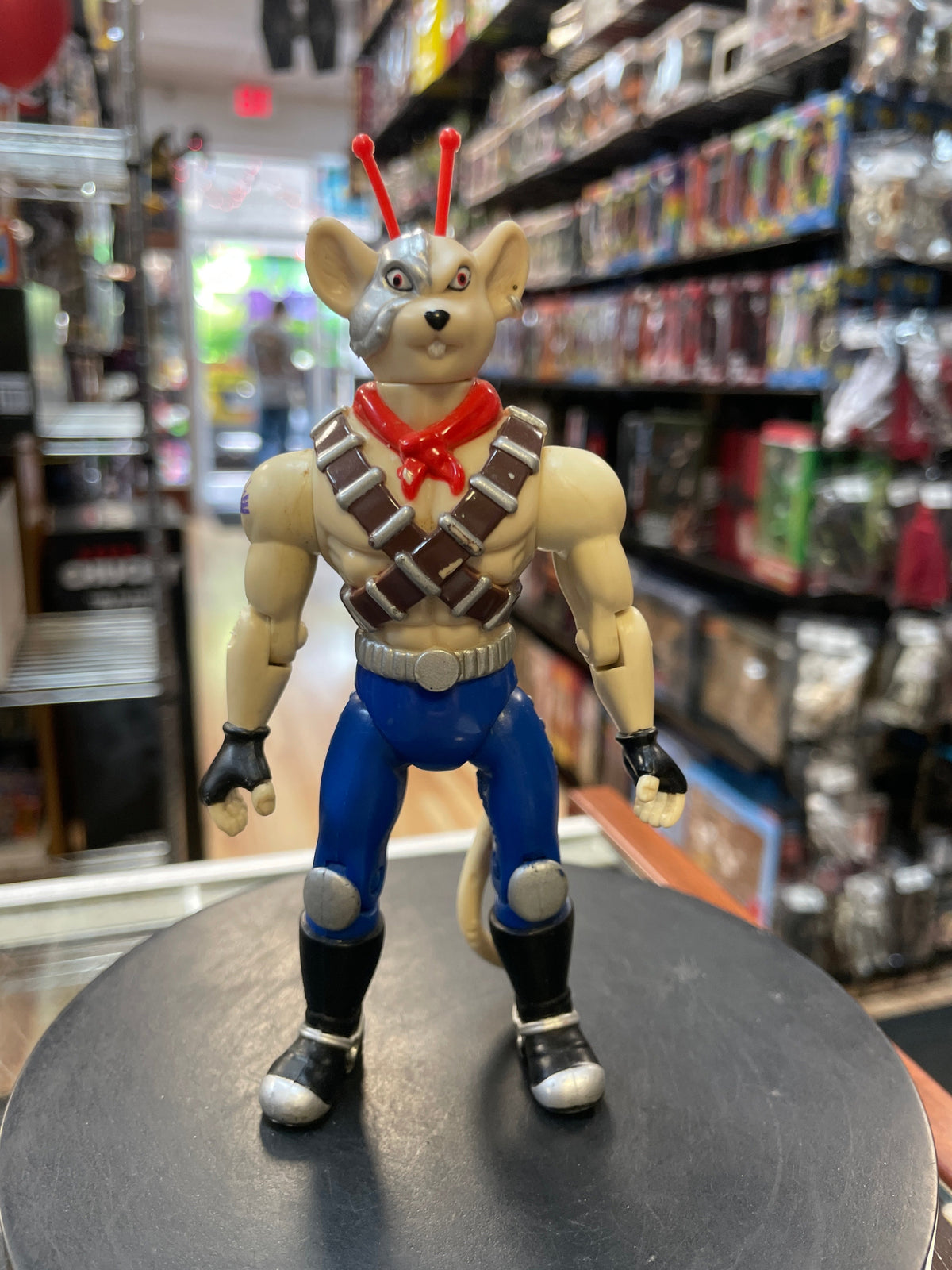 Vinnie (Vintage Biker Mice, Galoob) **INCOMPLETE** product image 3, provided for visual reference and product detail review