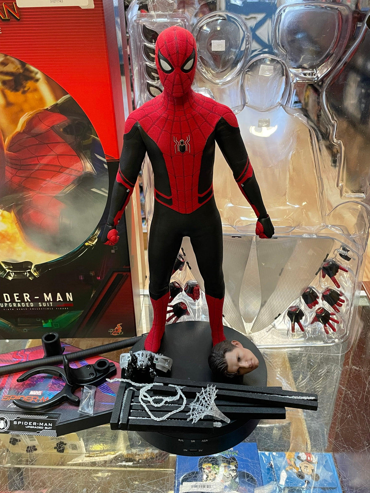 Spider-Man Upgraded MMS542 1/6 Scale (Hot Toys, Marvel) product image 2, provided for visual reference and product detail