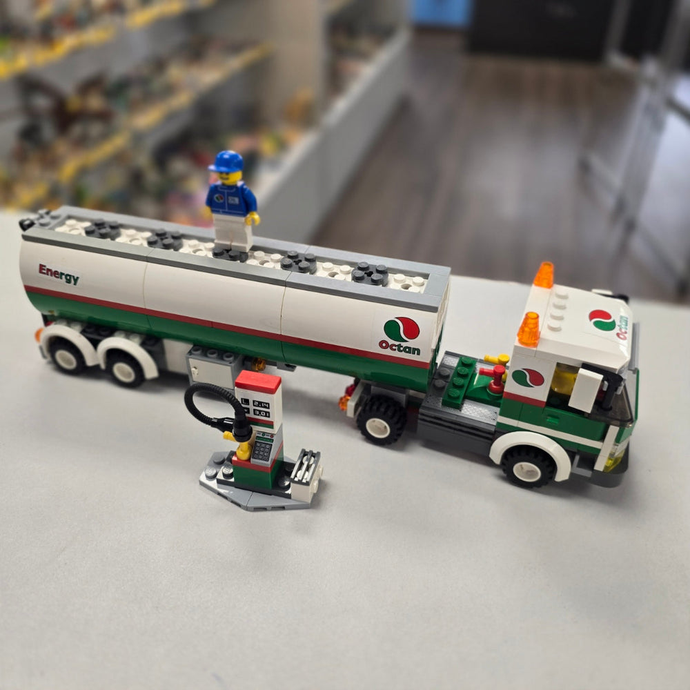 3180 LEGO City: Tank Truck (Retired) (Previously Owned)