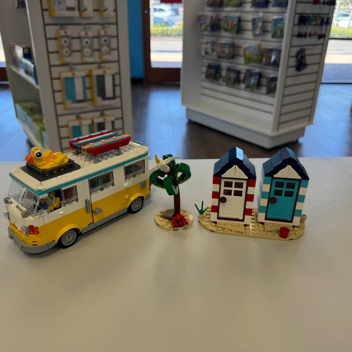 31138 LEGO Creator: Beach Camper Van (Previously Owned) (Retired) product image 1, provided for visual reference and product