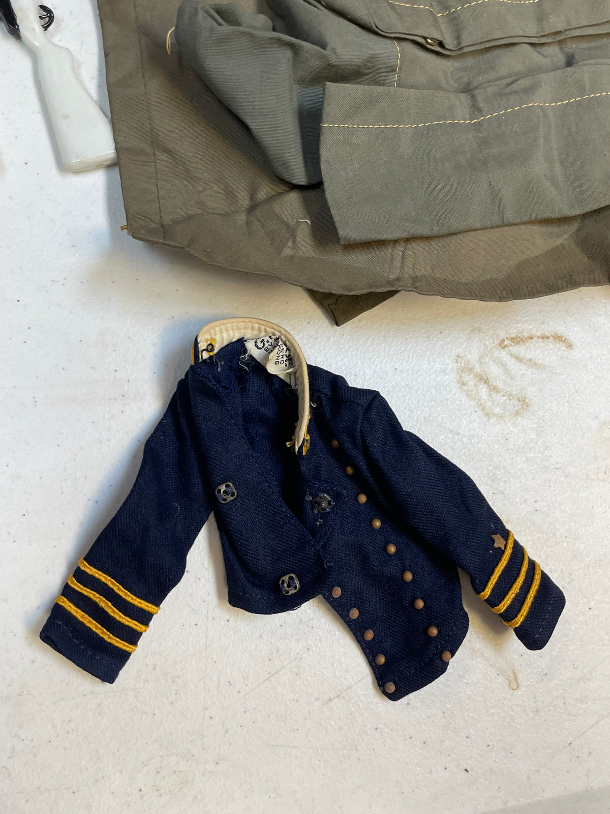 Action Marine with Foot Locker (Vintage 12” GI Joe, Hasbro) **Original** product image 20, provided for visual reference and