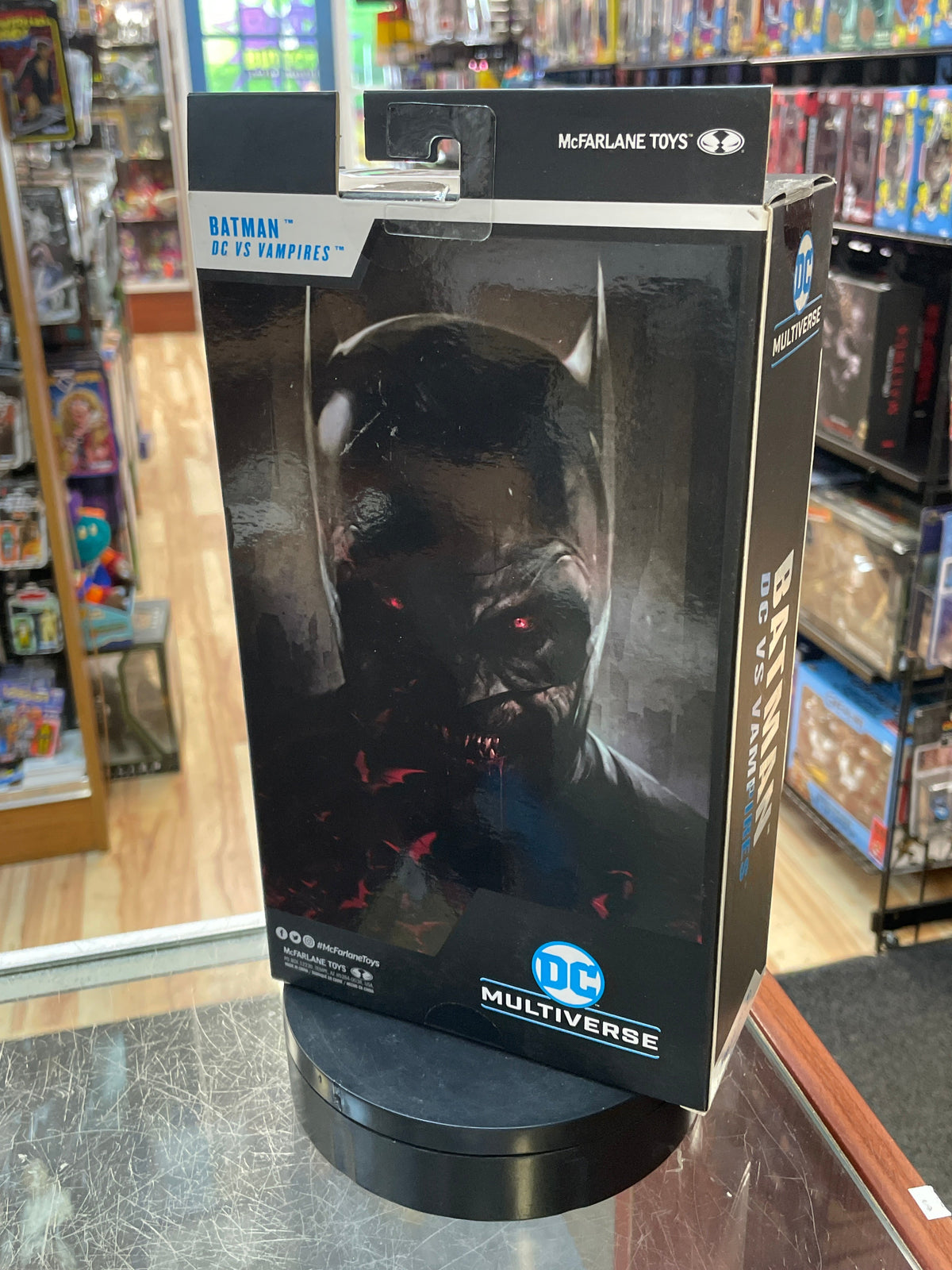 Batman DC Vampires (DC Multiverse, McFarlane Toys) SEALED product image 3, provided for visual reference and product detail