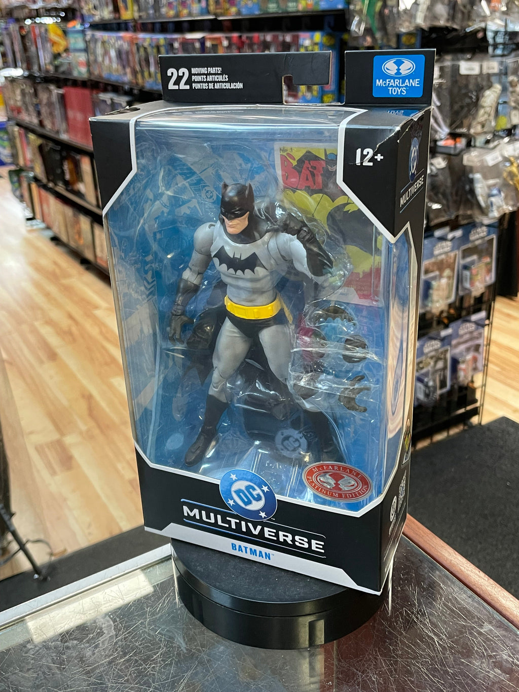 Batman Golden Age (DC Multiverse, McFarlane Toys) COMPLETE product image 8, provided for visual reference and product detail