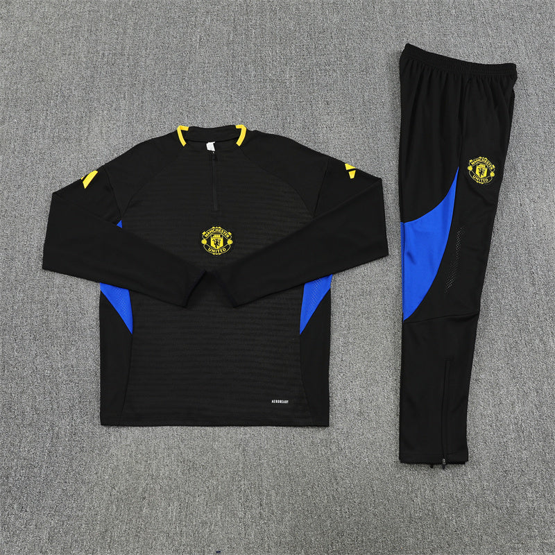 Manchester United Training Tracksuits 25/26 Football Kit product image 2