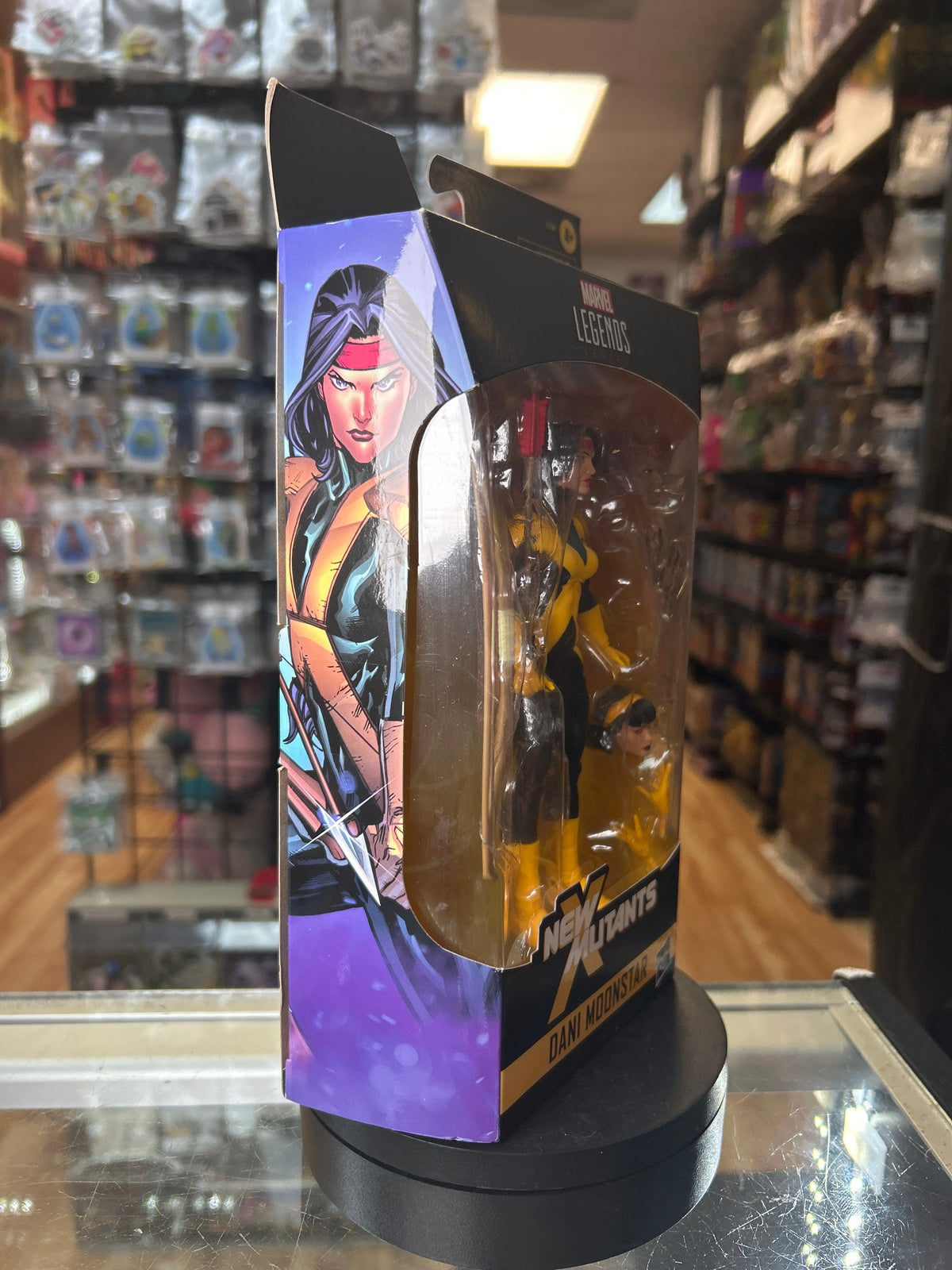 Dani Moonstar -Exclusive- (Marvel Legends, Hasbro) *SEALED* product image 2, provided for visual reference and product