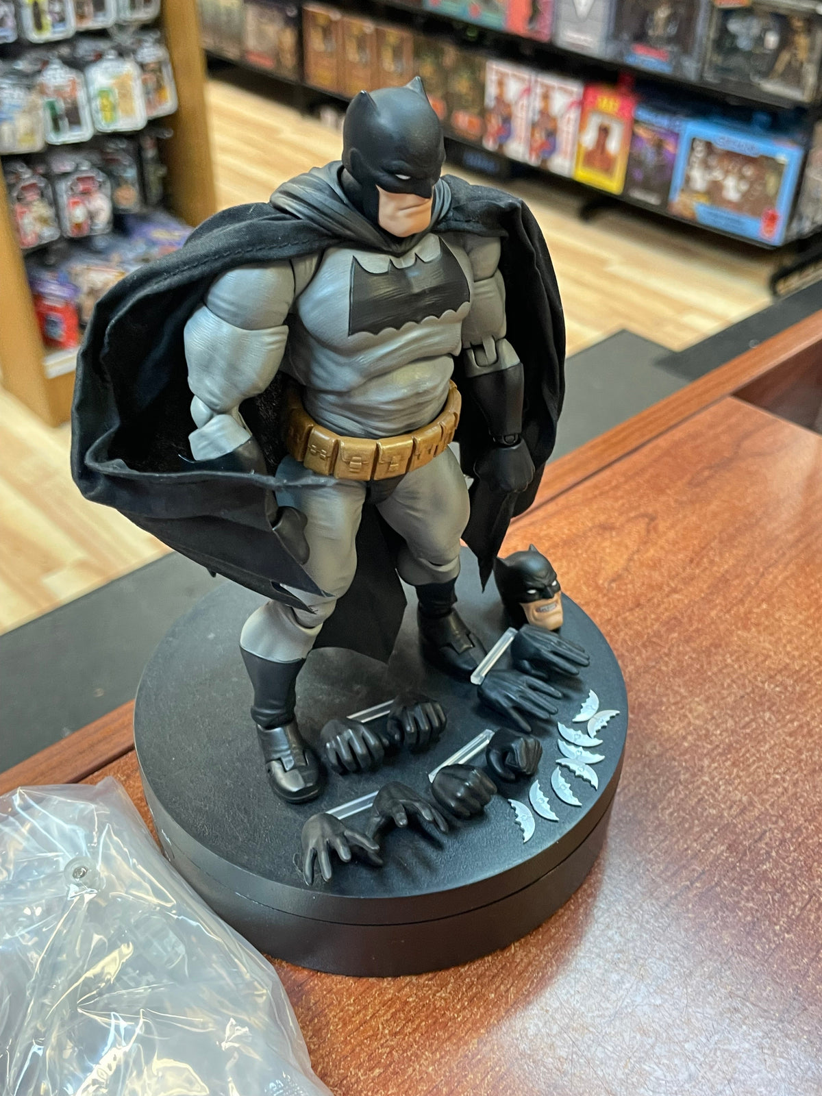 Batman TKDR (DC Comics The Dark Knight Returns, Medicom Mafex) COMPLETE product image 3, provided for visual reference and