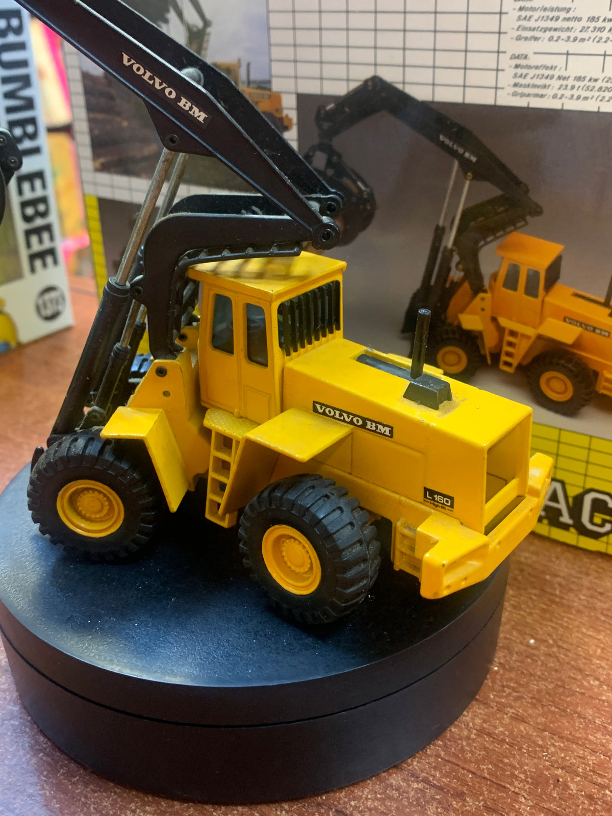Caterpillar Compact Volvo BM L160 High Lift 1/70 ( Vintage JOAL, CAT) product image 6, provided for visual reference and