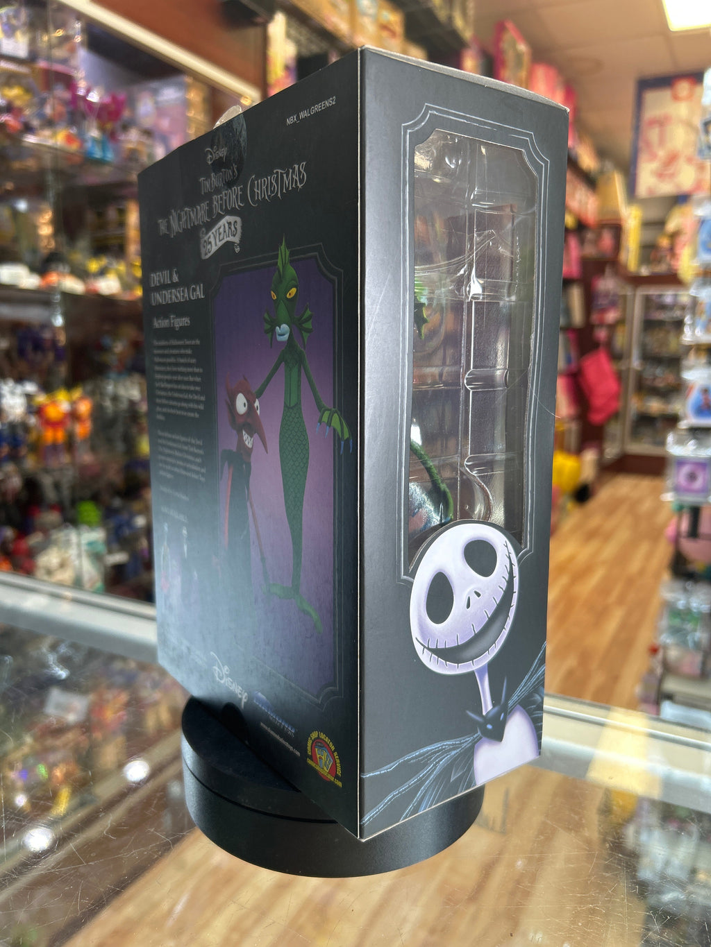 Devil & Undersea Gal (Nightmare Before Christmas, DST) *NEW* product image 3, provided for visual reference and product