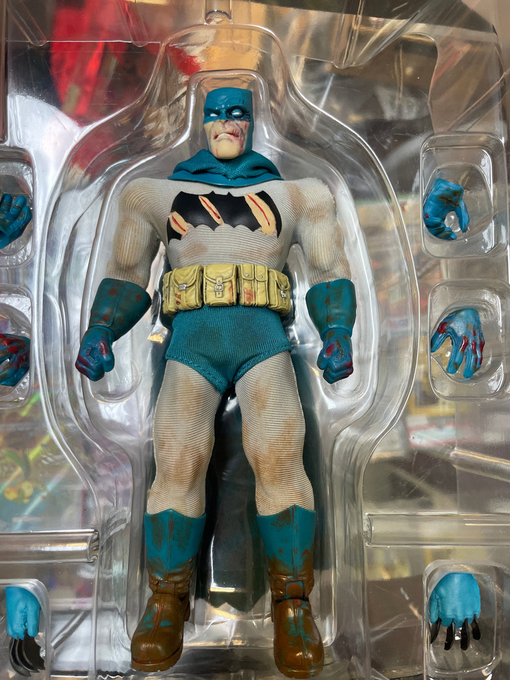 Dark Knight Returns with Mutant Leader (Batman, Mezco One:12) **SDCC Exclusive** product image 2, provided for visual