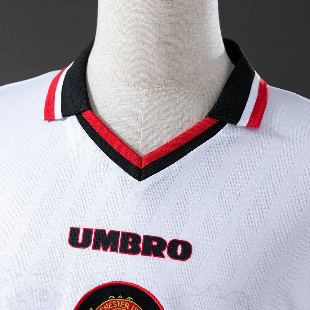 Manchester United Jersey 1996-97 Away Retro Football Kit product image 6