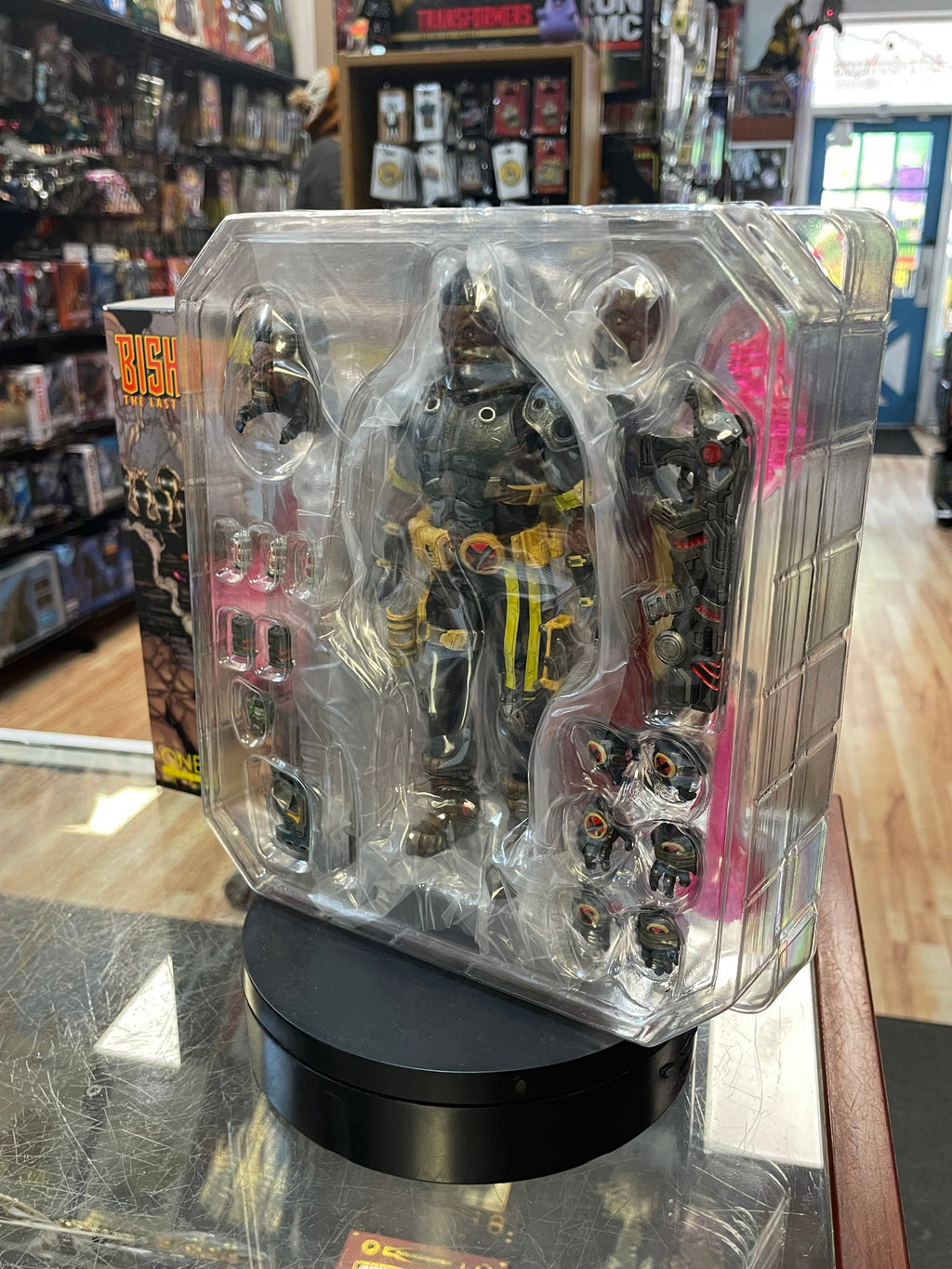 Bishop The Last X-Man One:12 (Marvel, X-Men, Mezco) NEW/OPEN BOX product image 3, provided for visual reference and product