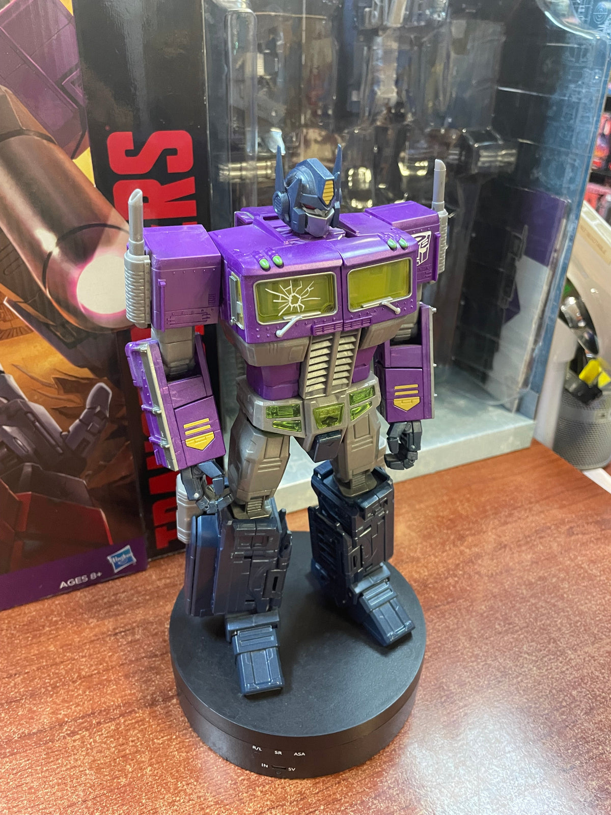 Shattered Glass Optimus Prime (Transformers Generations, Hasbro) **COMPLETE** product image 2, provided for visual reference