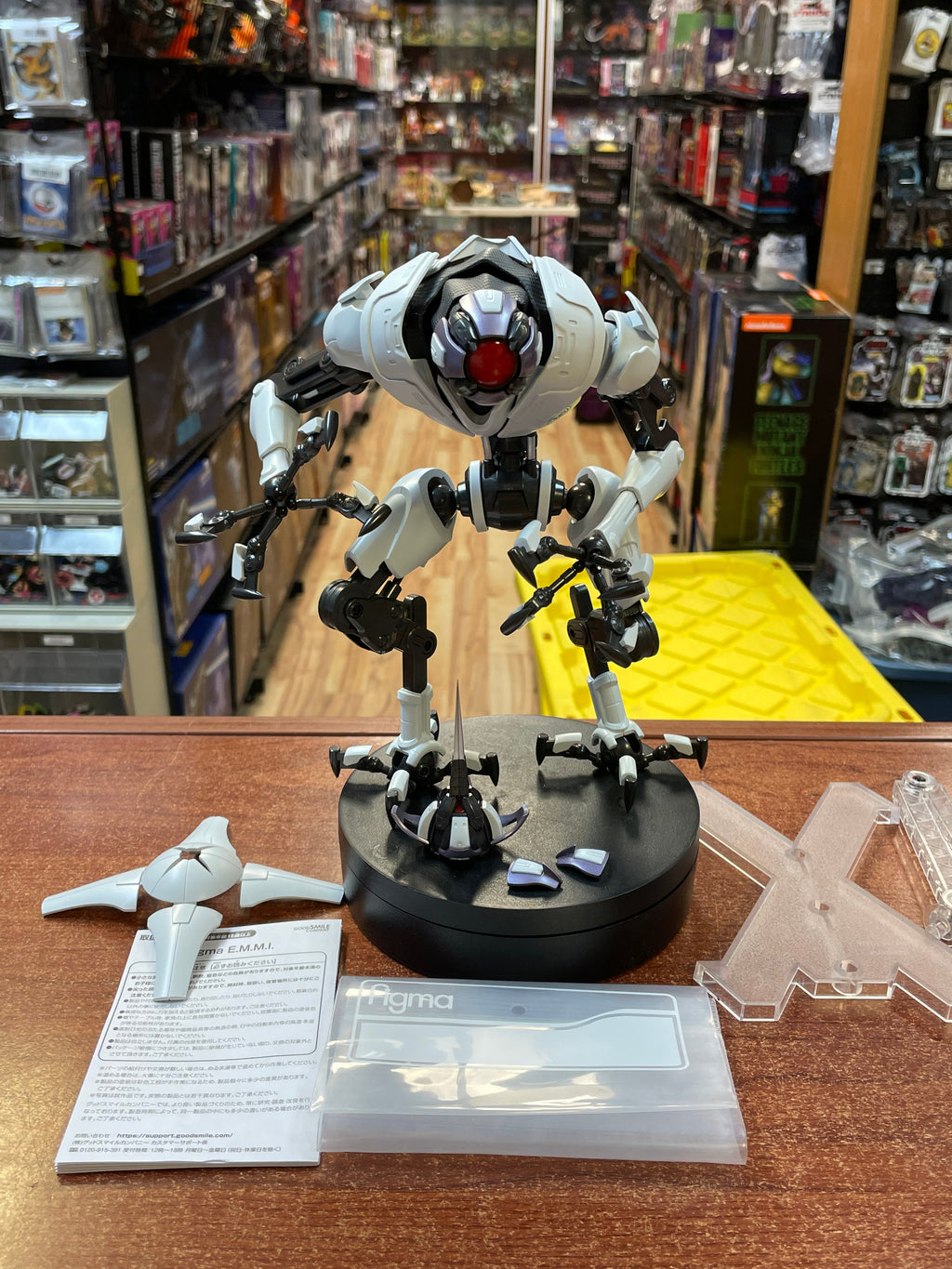 E.M.M.I. #613 (Metroid, Figma Good Smile Company) COMPLETE product image 2, provided for visual reference and product detail