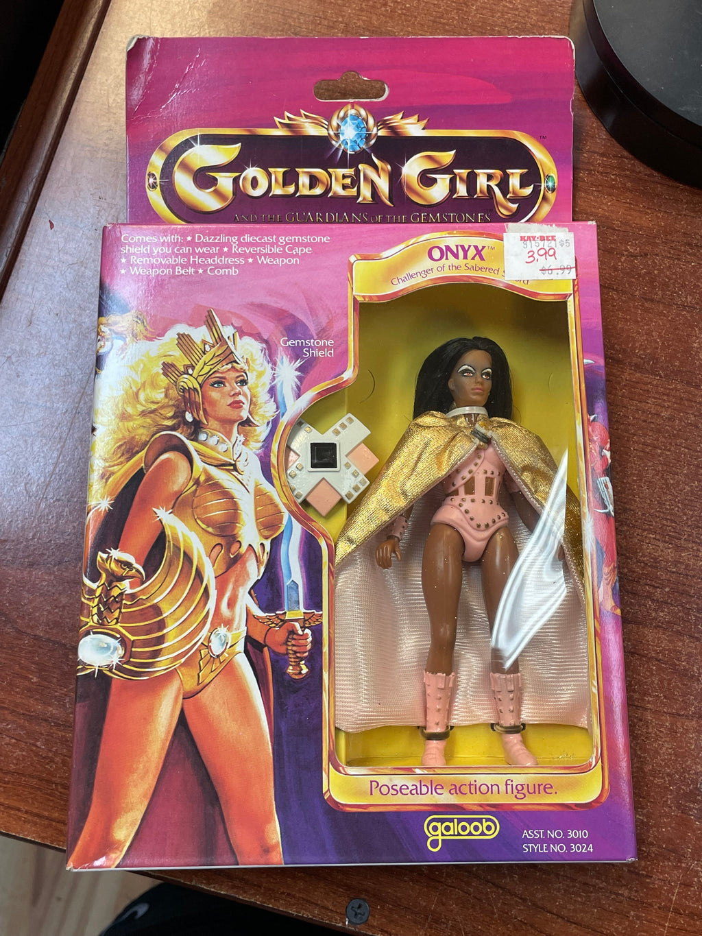 Onyx (Vintage Golden Girl & the Guardians, Galoob) SEALED product image 3, provided for visual reference and product detail