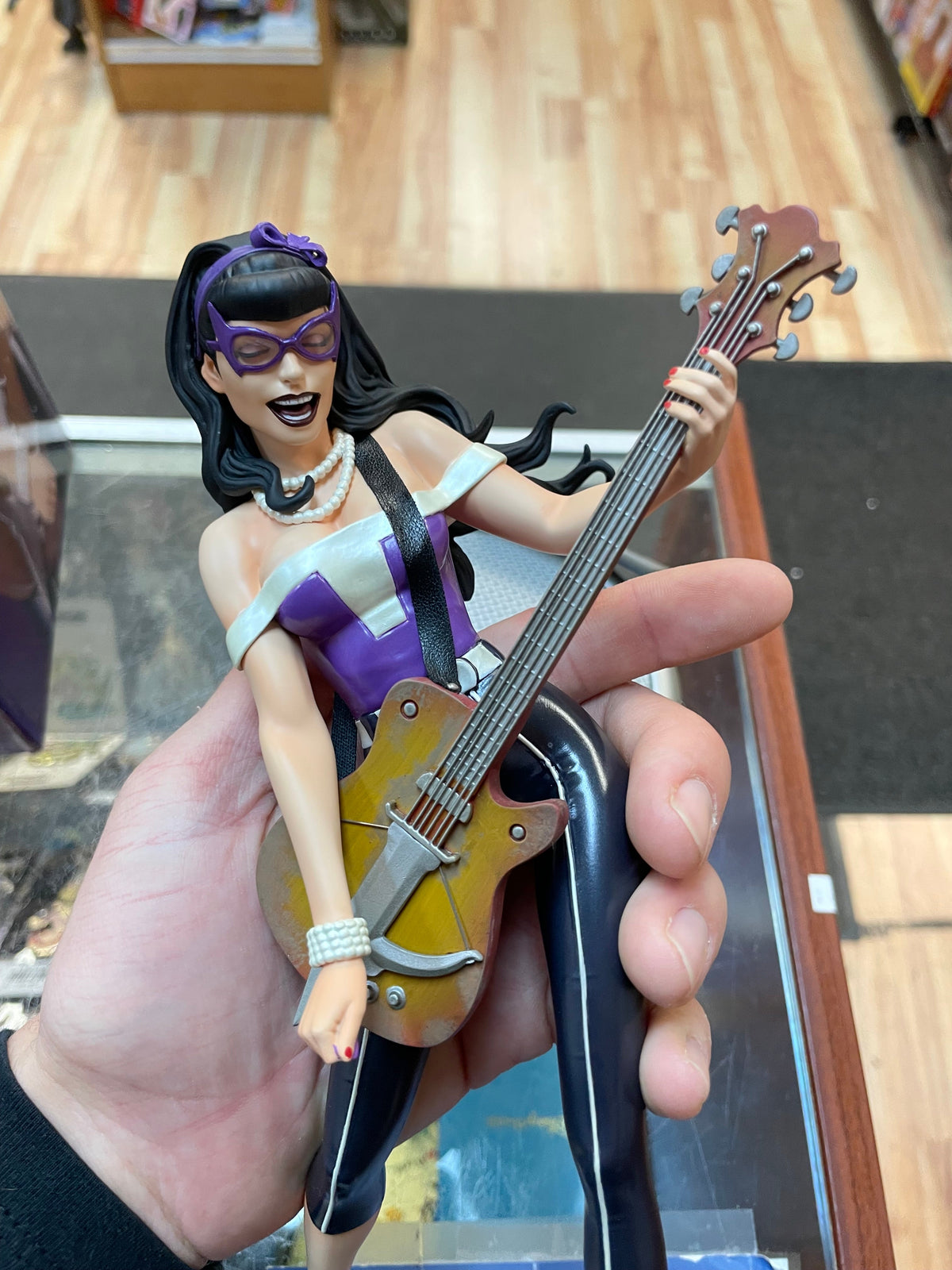The Huntress DC Bombshells Statue (DC Collectibles, DC Direct) COMPLETE product image 8, provided for visual reference and