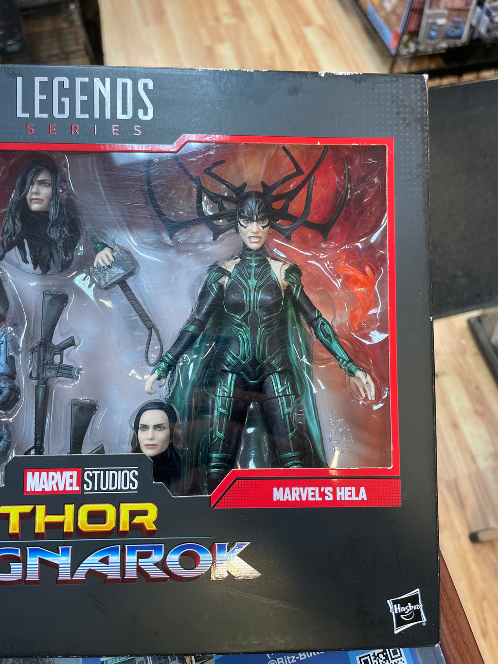 Skurge Marvel’s Hela 2 Pack (Thor Ragnarok, Marvel Legends, Hasbro) SEALED product image 5, provided for visual reference