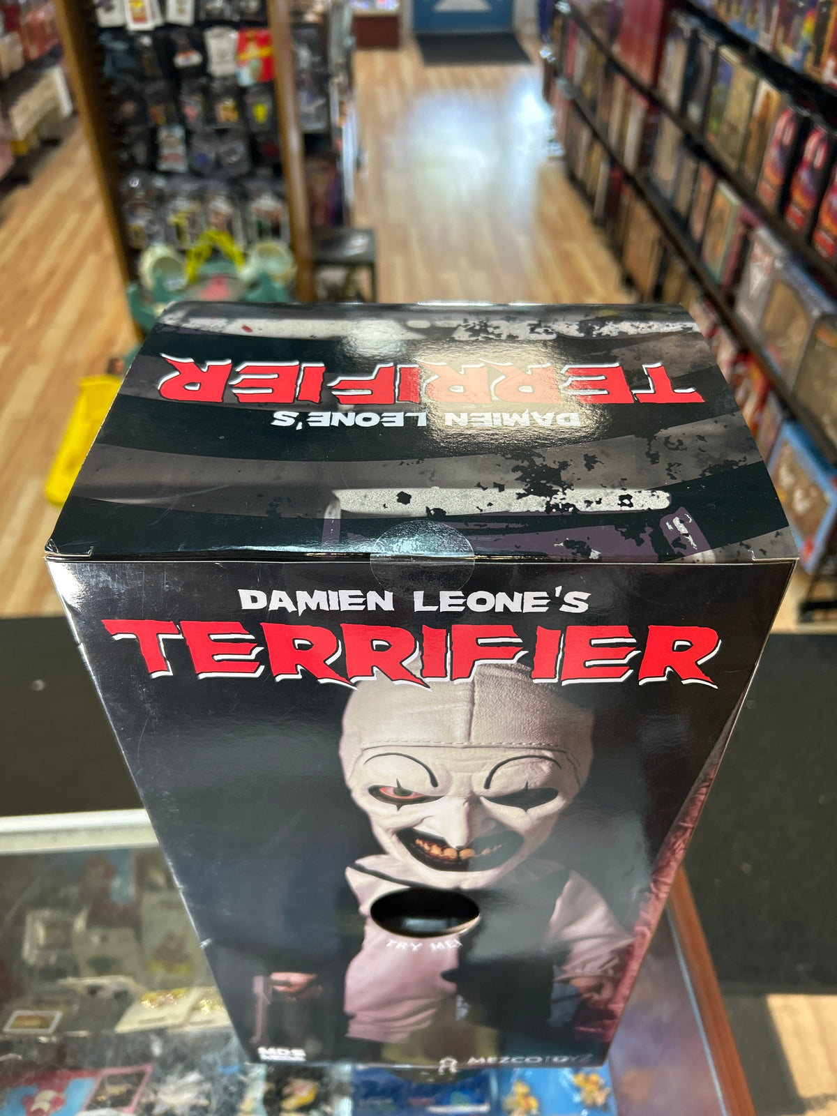Mega Scale Terrifier (Mezco, Terrifier) **SEALED** product image 7, provided for visual reference and product detail review