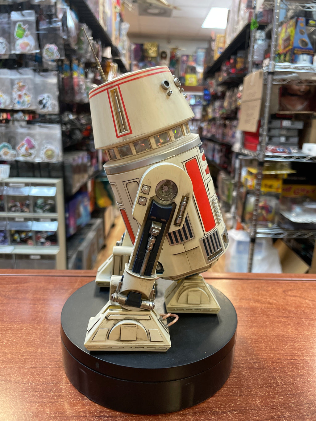 R5-D4 Droid (Star Wars, Sideshow) COMPLETE product image 4, provided for visual reference and product detail review