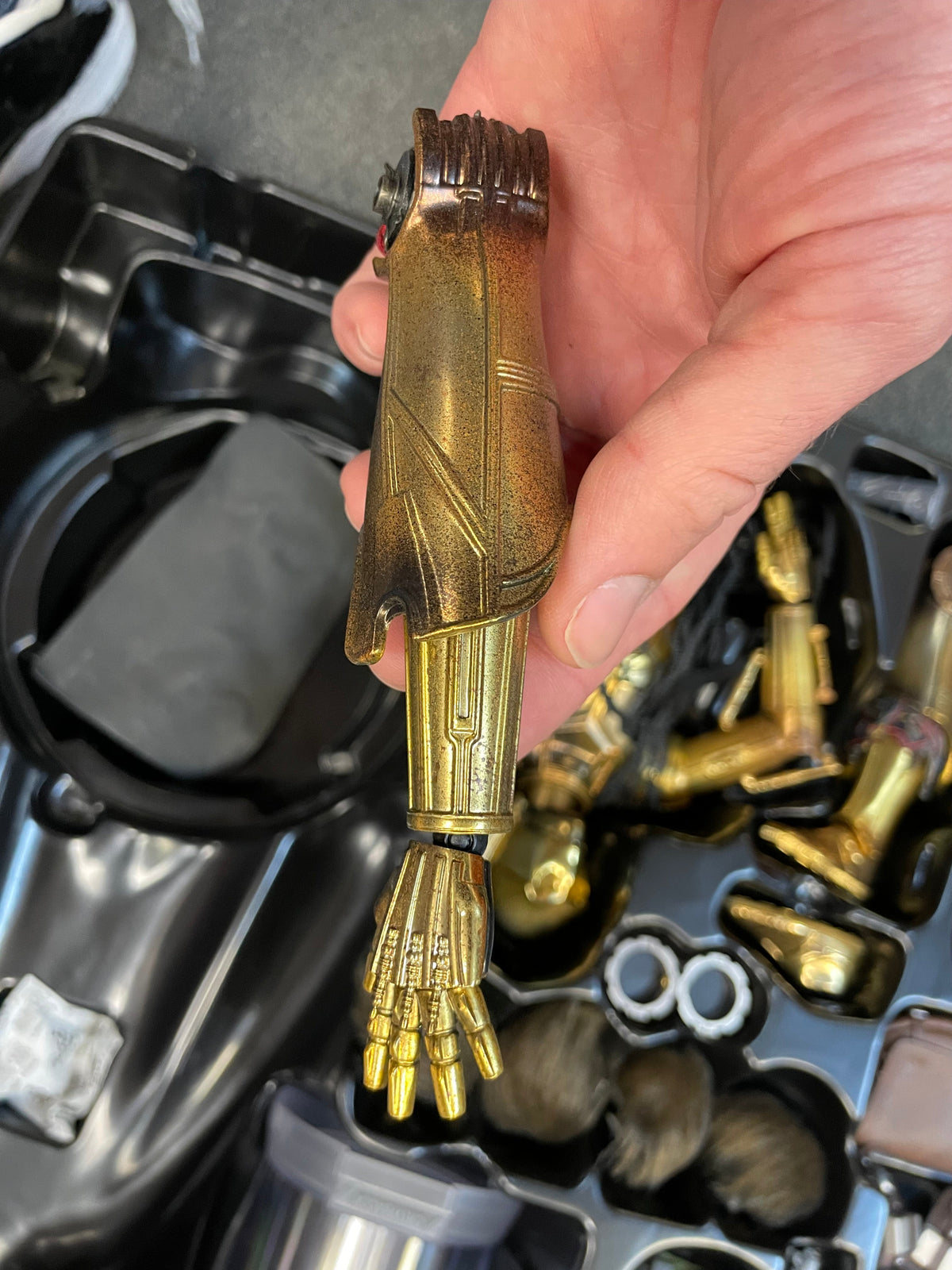 Chewbacca with Disassembled C-3PO MMS766 (Star Wars Hot Toys) COMPLETE product image 34, provided for visual reference and