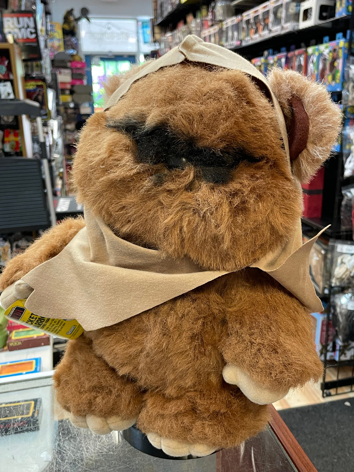 Wicket Warrick Plush with Tag (Vintage Star Wars, Kenner) product image 3, provided for visual reference and product detail