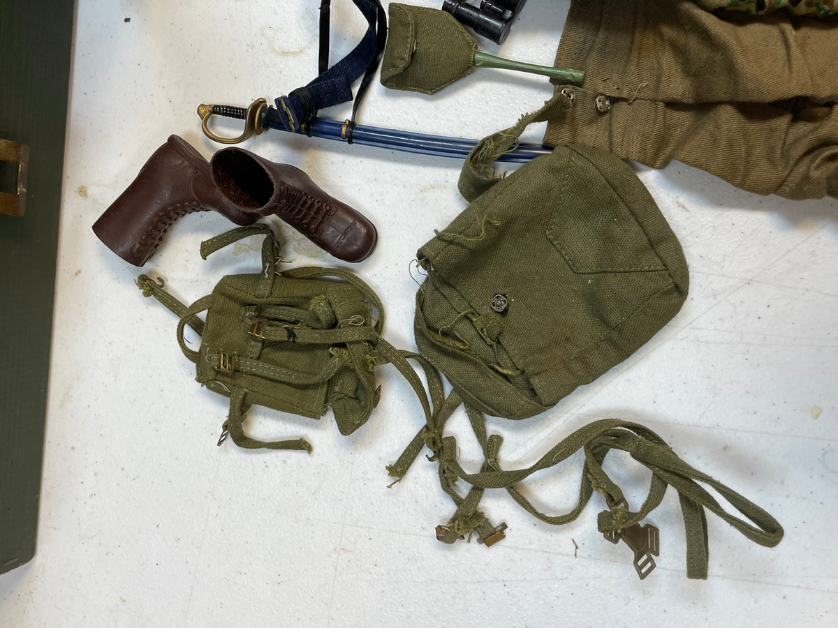 Action Marine with Foot Locker (Vintage 12” GI Joe, Hasbro) **Original** product image 2, provided for visual reference and