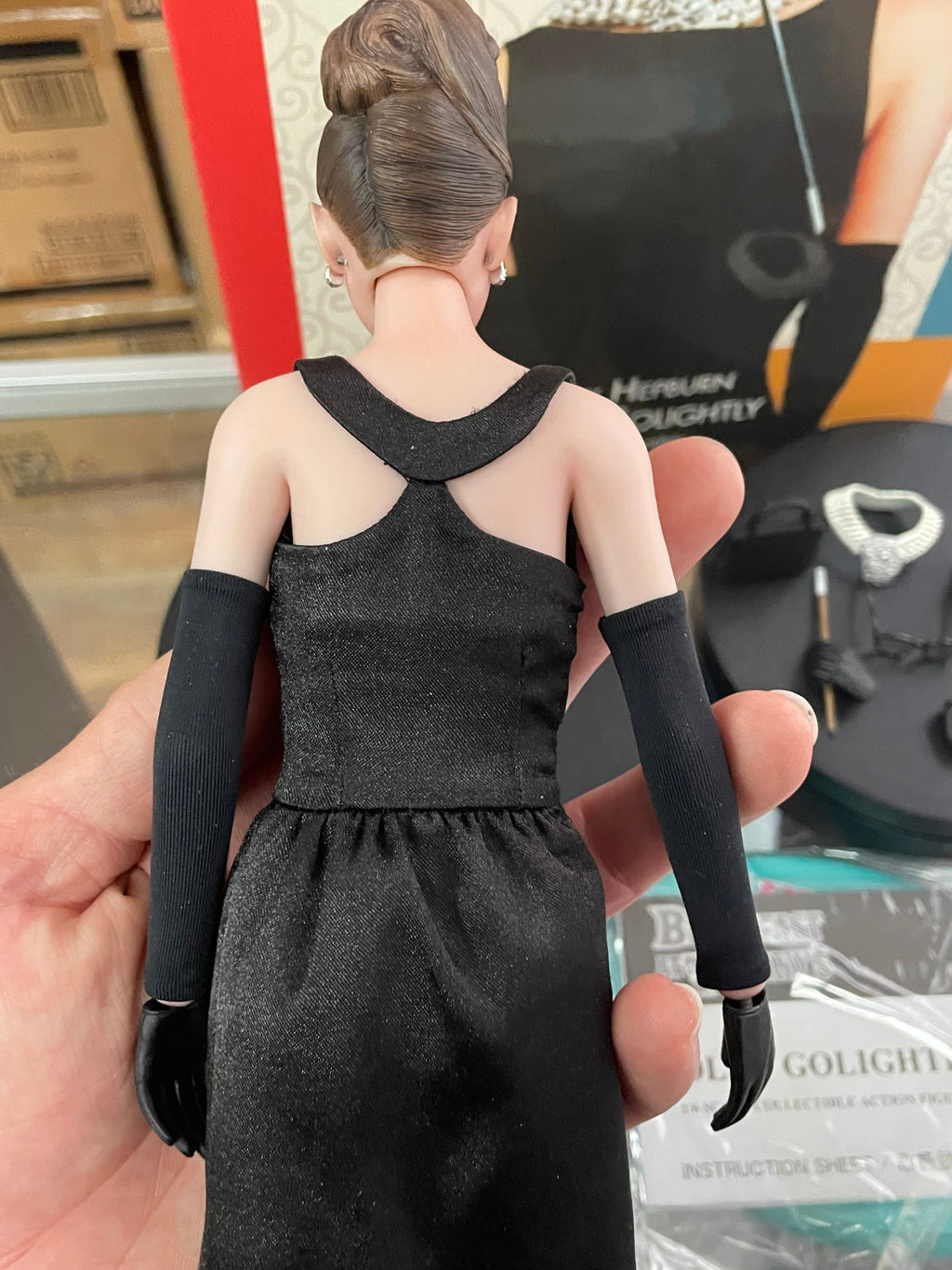 Audrey Hepburn as Holly -1/6 Scale- (Breakfast at Tiffany's, Star Ace) **COMPLETE** product image 8, provided for visual