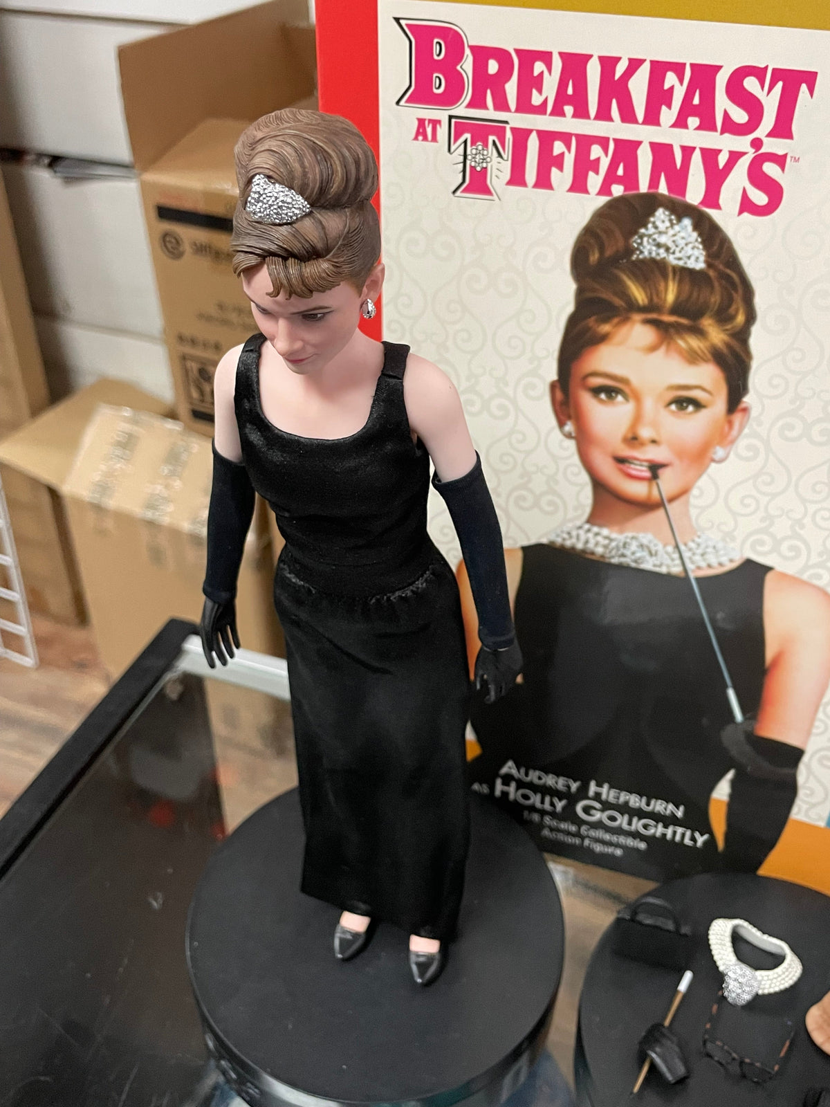 Audrey Hepburn as Holly -1/6 Scale- (Breakfast at Tiffany's, Star Ace) **COMPLETE** product image 14, provided for visual