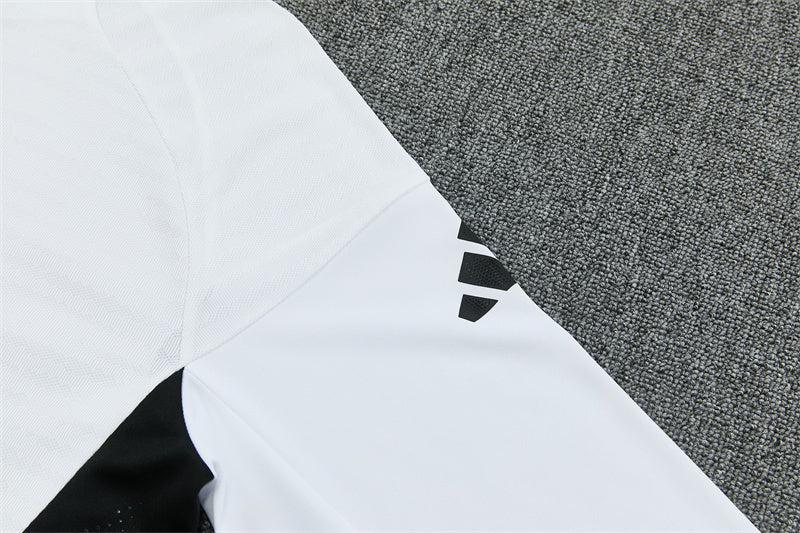 Manchester United Training Tracksuits 2025/26 Football Kit product image 13
