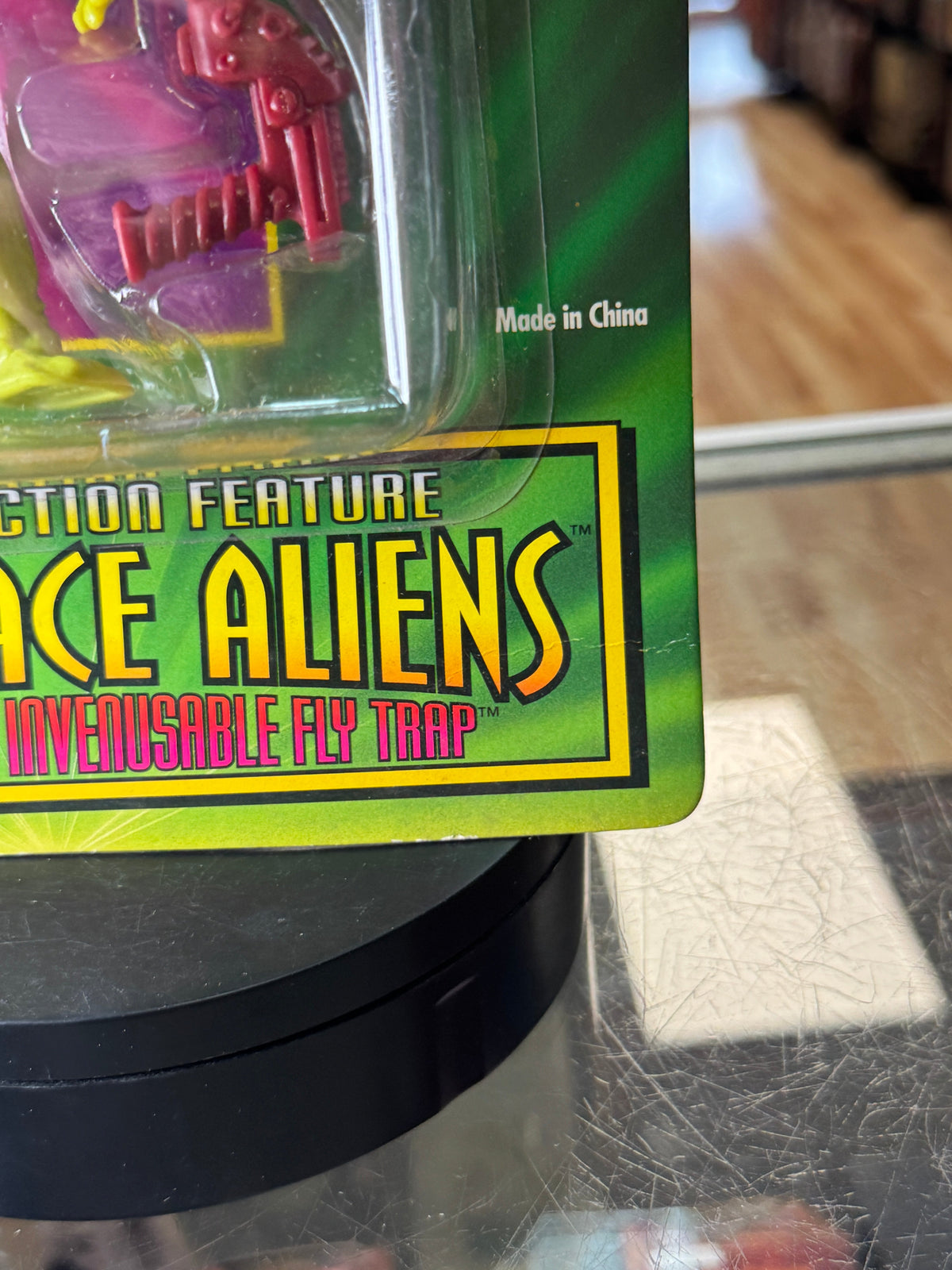 Invenusable Fly Trap (Vintage MMPR Power Rangers, Bandai) SEALED product image 3, provided for visual reference and product