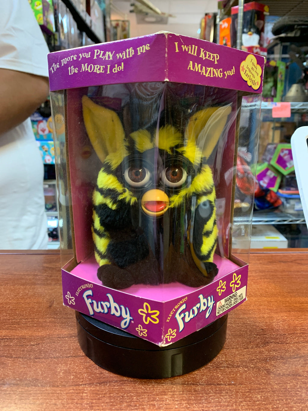 Bumble Bee Brown Eyes (Vintage Furby, Tiger Electronics) SEALED product image 1, provided for visual reference and product