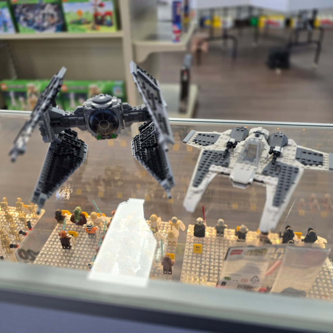 75348 Mandalorian Fang Fighter vs TIE Interceptor (Previously Owned) (Retired) product image 1, provided for visual