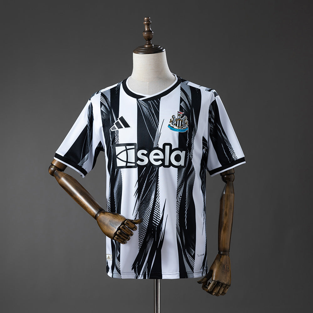 Newcastle United Jersey 2026-27 Football Kit Soccer Shirt product image 1